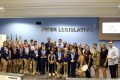 Equipe de patinação artística visita Legislativo